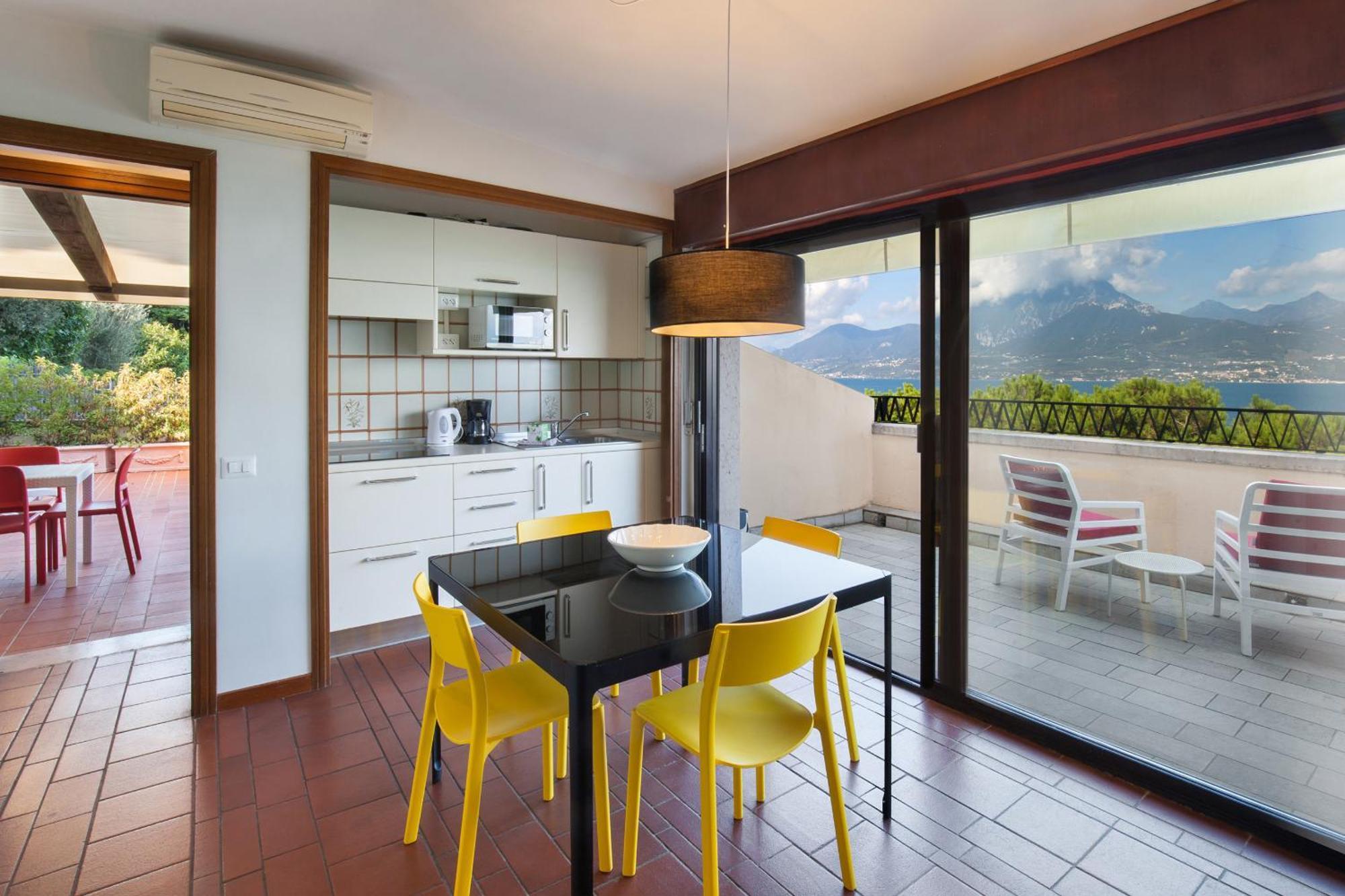 Watercolor Loft Appartement Torri Del Benaco Buitenkant foto